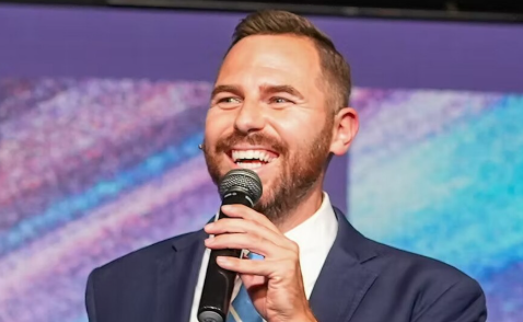 Trump-Backed Pastor Suspends Senate Campaign After Affair Scandal